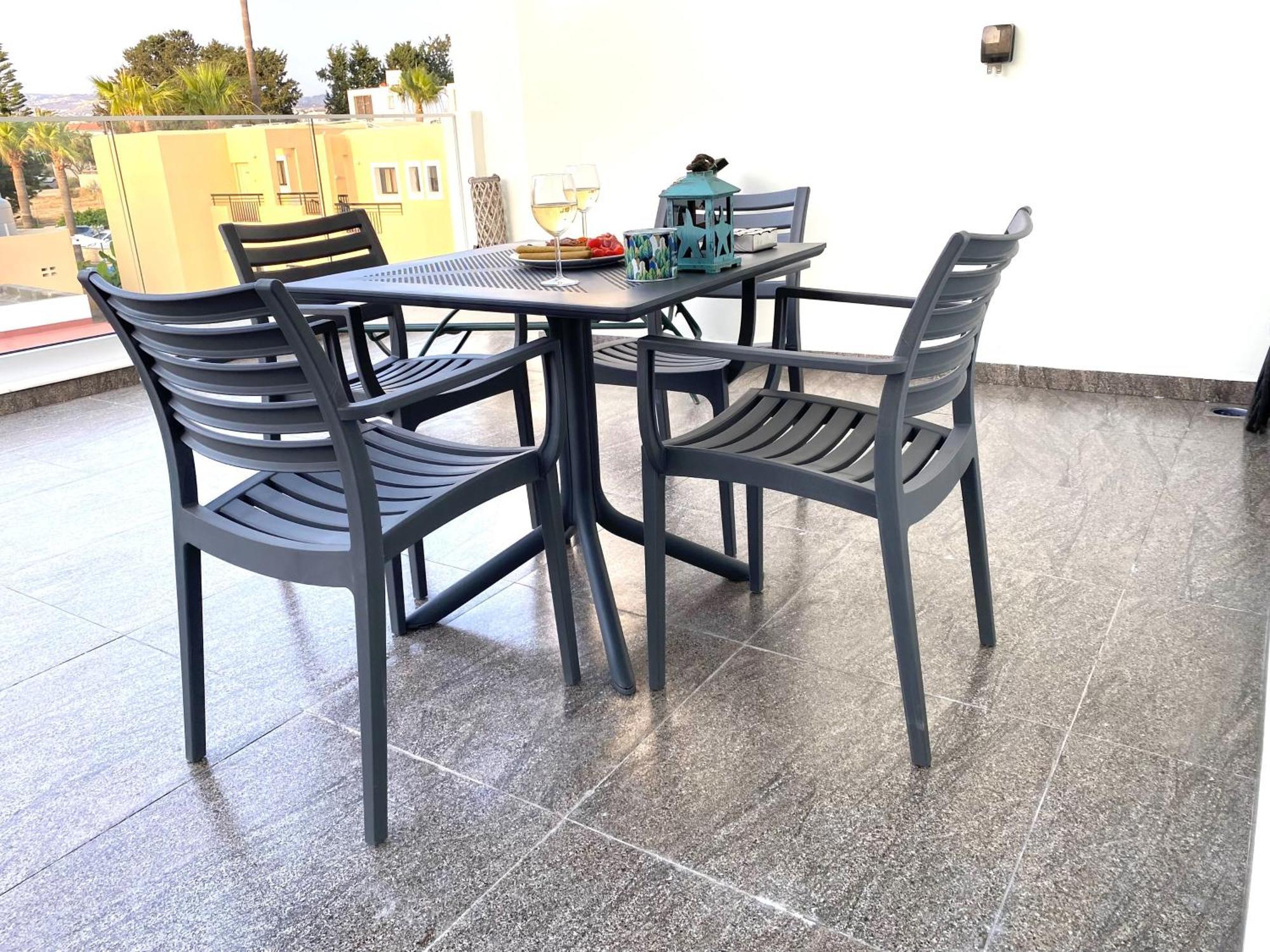 Ev Zin - Modern, Cozy, 1 Bed, Pool, 2 Balconies, A105 Lejlighed Paphos Eksteriør billede